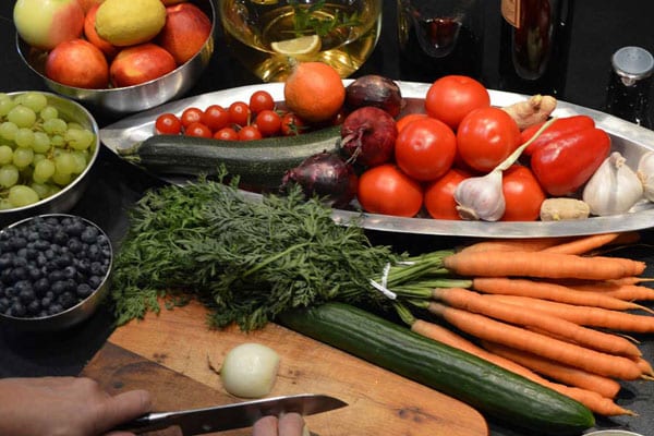 Ernährungsberatung, Symbol-Foto: Gemüse und Obst